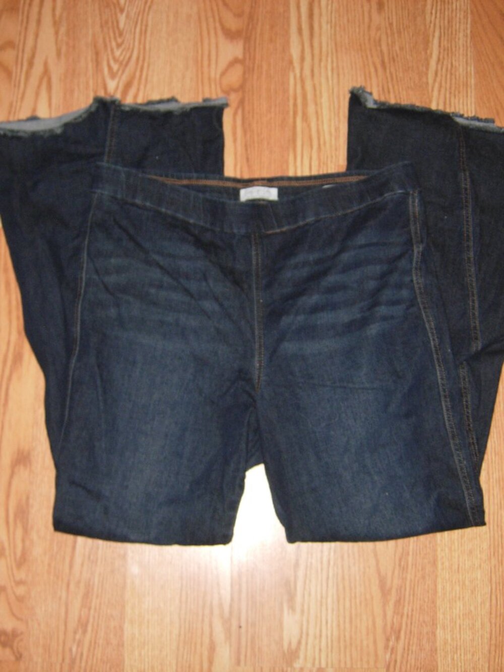Sofia Vergara Melisa Pull-On Super Flare Jeans 14